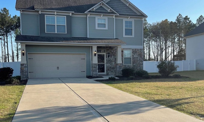 Elliott House | Home Near Shaw Airforce Base Close to Major Attractions, Food, & Entertainment