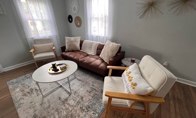 Bayview House | Home near the Sea, MilitarynBases & Universities