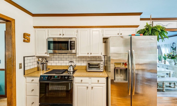 Whites Creek House | Home on 7.5 Acres: Hike On-Site + 9Mi to Nashville