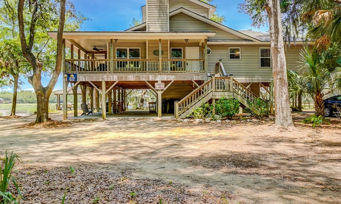 Edisto Island House | Home on fishing creek w/private dock & boat ramp, WiFi & air conditioning