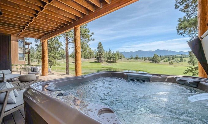 Eureka House | Home on the 10th Hole – Incredible Views & Hot Tub