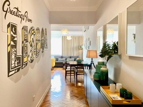 Falca Apartment | Home Out Central Roma Apartment