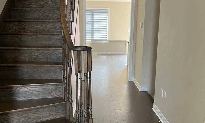 Brampton House | Home Stay Canada