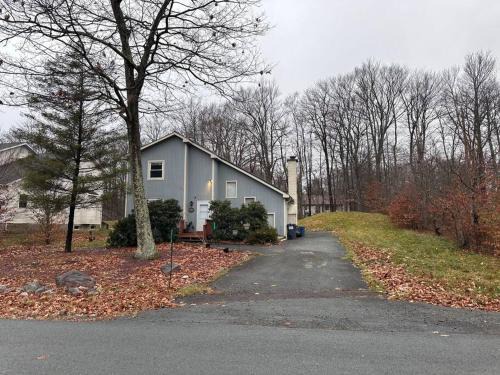Tobyhanna House | Home sweet home in woods