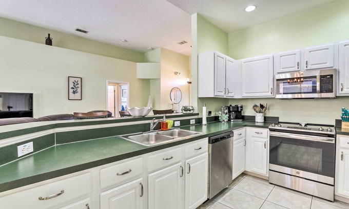 Bridgewater Crossing House | Home w/Game Room + Lanai: 9 Mi to Disney!