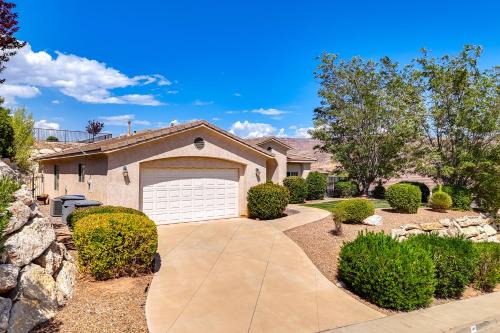 Hurricane House | Home with Game Room Near Zion National Park!