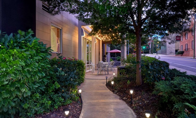 Music Row Hotel | Home2 Suites by Hilton Nashville Vanderbilt, TN