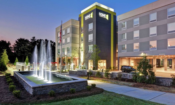 Piper Glen Estates Hotel | Home2 Suites by Hilton Charlotte Piper Glen