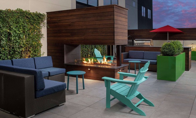 Sobro Hotel | Home2 Suites by Hilton Nashville Downtown Convention Center