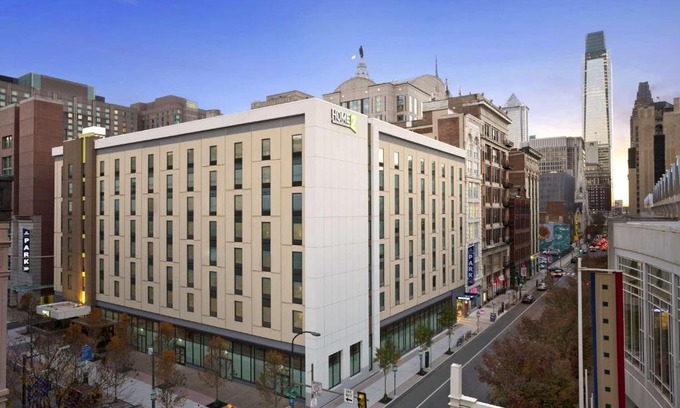 Center City Hotel | Home2 Suites by Hilton Philadelphia Convention Center