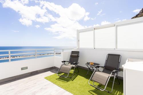 San Andres Apartment | Home2Book Sea Front Las Teresitas Beach Attic