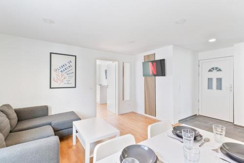 Unterboihingen Apartment | home2stay Apartments für Monteure in Wendlingen Kitchen,Wifi,Smart TV NEW