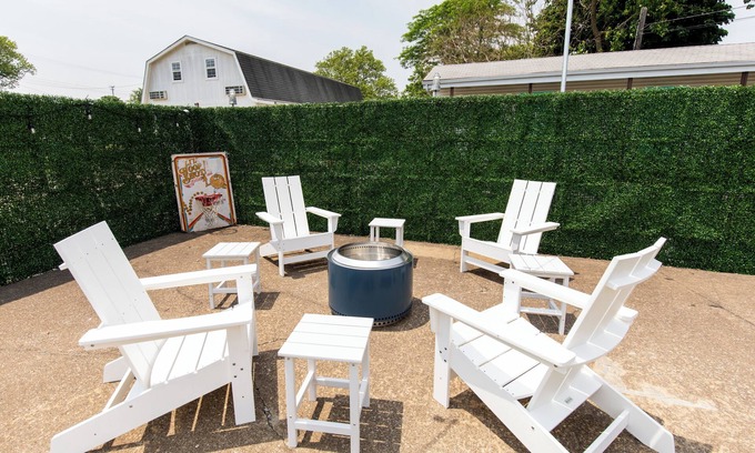 Sandusky South Hotel | HomeField Inn.