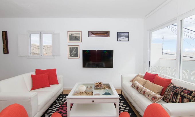 Poris de Abona Apartment | HomeForGuest 20 STEPS FROM THE SEA, EL PORIS, SEA VIEW