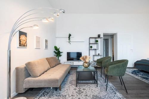 Prenzlauer Berg Apartment | Homely Berlin - Spacious, Modern, S-Bahn Nearby , Groups & Families