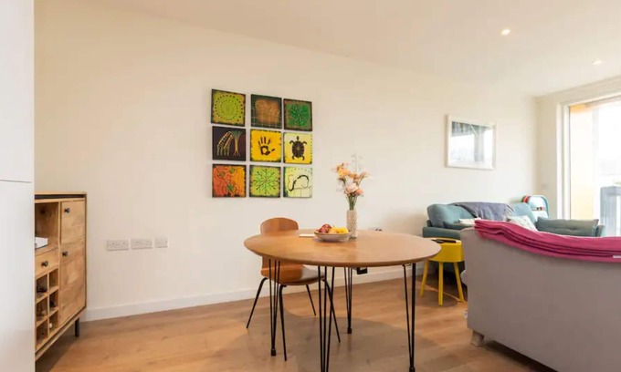 Coldharbour Apartment | Homely & Central 2 Bedroom Flat - Brixton