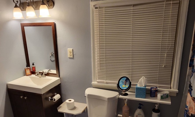 Paw Creek Cottage | Homely cottage close to the airport and rafting center