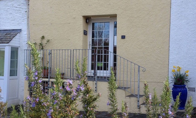 Tregony Cottage | Homely Cottage with Valley Views, Dog Friendly, Parking, Garden and Wifi