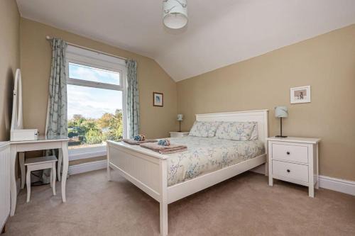 Hornsea Apartment | Homely Hideaway Close to Coast