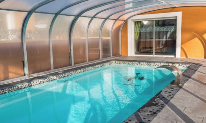 Plan-d'Aups-Sainte-Baume Apartment | Homerez - Modern apartment with pool in Plan-d'Aups 55 m² - Spa included