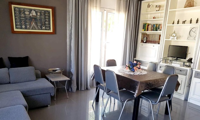 Comarruga House | Homerez - 100 m away from the beach! House for 8 ppl. with sea view at Coma-ruga