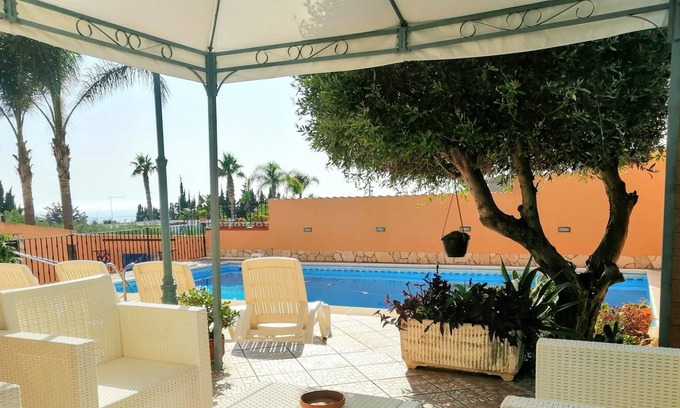Agrigento Apartment | Homerez - 200 m away from the beach! Appartement for 6 ppl. with shared pool