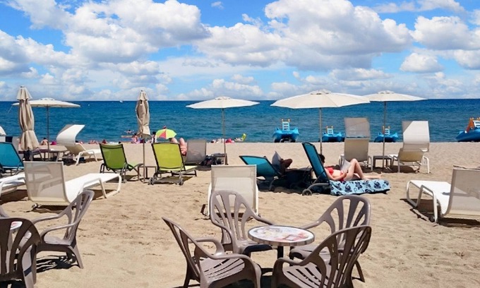 Sainte-Marie-Plage Apartment | Homerez - 30 m away from the beach! Apartment for 4 ppl. at Sainte-Marie-la-Mer