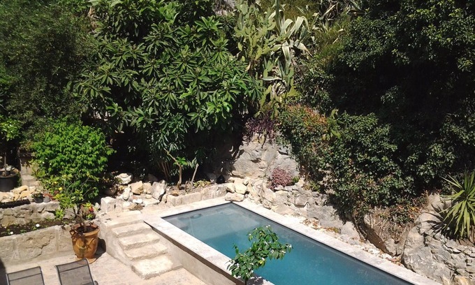 Aramon House | Homerez - Amazing house for 9 ppl. with swimming-pool and terrace at Aramon