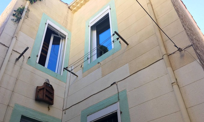 16th Arrondissement House | Homerez - Beautiful house 4 km away from the beach for 2 ppl. at Marseille