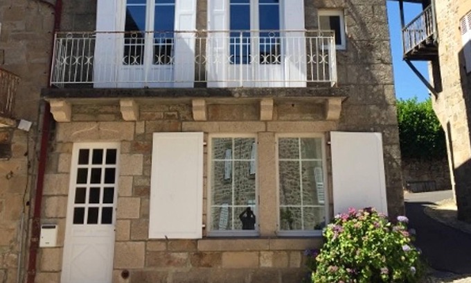 Correze House | Homerez - Big house for 10 ppl. with garden at Corrèze