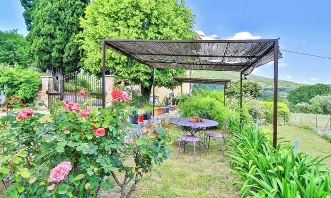 Le Bar-sur-Loup Apartment | Homerez - Charming apt - Le Bar-sur-Loup