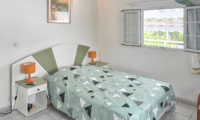 Damencourt Apartment | Homerez - Cosy apartment in Le Moule with enclosed garden