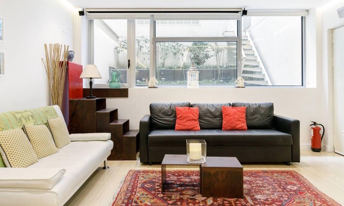 Palos de la Frontera Apartment | Homerez - Cozy Apartment in Madrid, 70 m², Pool