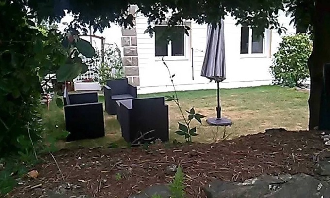 Pleherel-Plage-Vieux-Bourg Apartment | Homerez - Flat in Fréhel, priv. garden