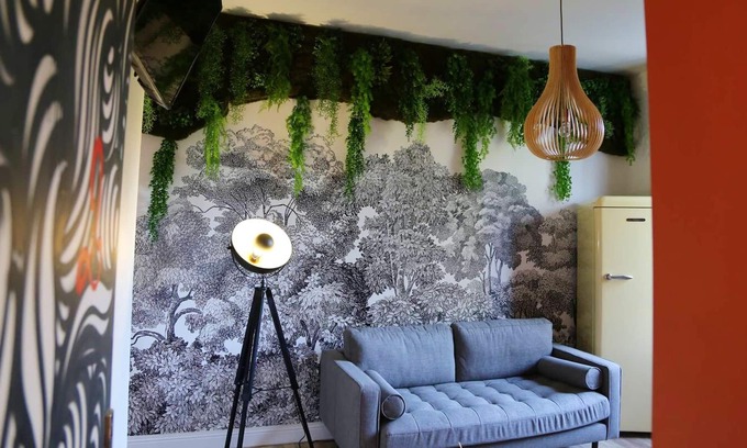 Saint-Cyr-au-Mont-d'Or Apartment | Homerez - Amazing appartement for 2 ppl. with garden at Saint-Cyr-au-Mont-d'Or