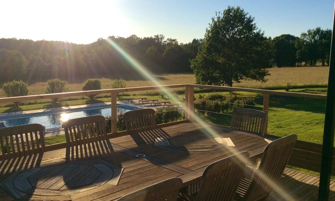 Abjat-sur-Bandiat House | Homerez - House for 6 ppl. with shared pool, jacuzzi, spa, terrace and balcony