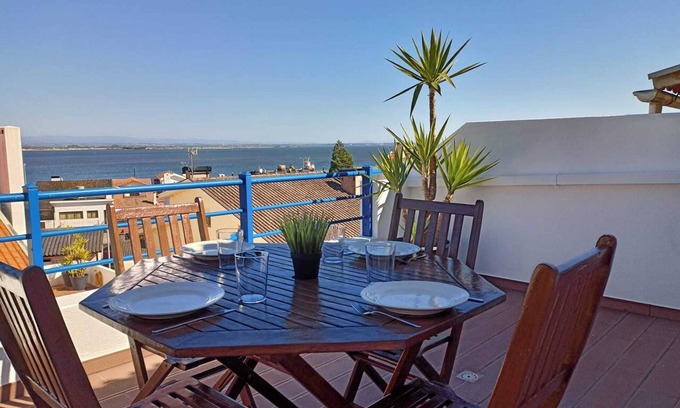 Torreira Apartment | Homerez - Modern Apartment in Torreira - 80 m² - Free WiFi