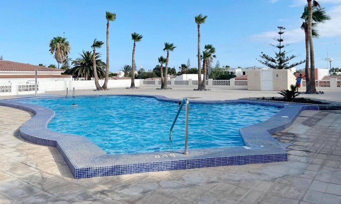 Las Rosas Apartment | Homerez - Nice appartement 1 km away from the beach for 2 ppl. with shared pool