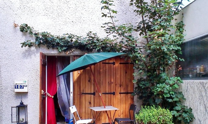 Le Chesnay House | Homerez - Nice house for 3 ppl. at Le Chesnay