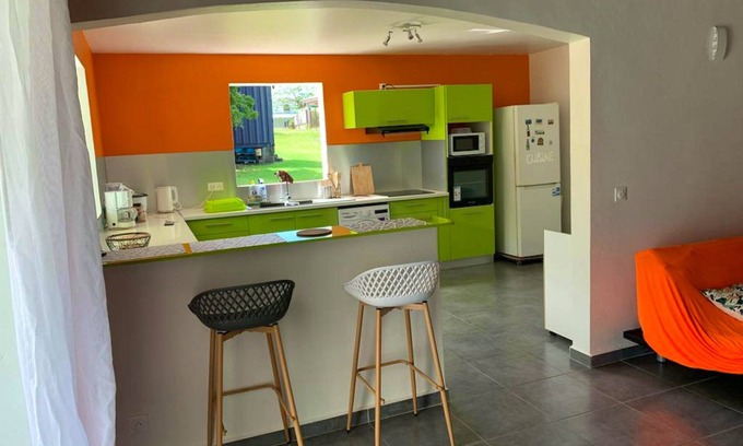 Le Moule House | Homerez - Spacious house for 6 ppl. with terrace at Le Moule