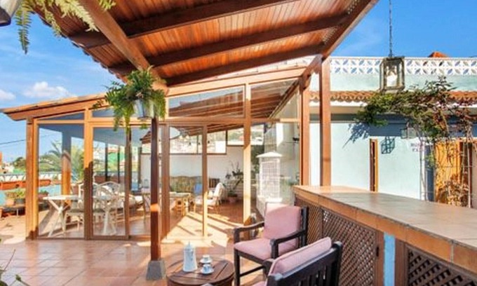 Cruz Santa Villa | Homerez - Spacious villa with sea view and balcony