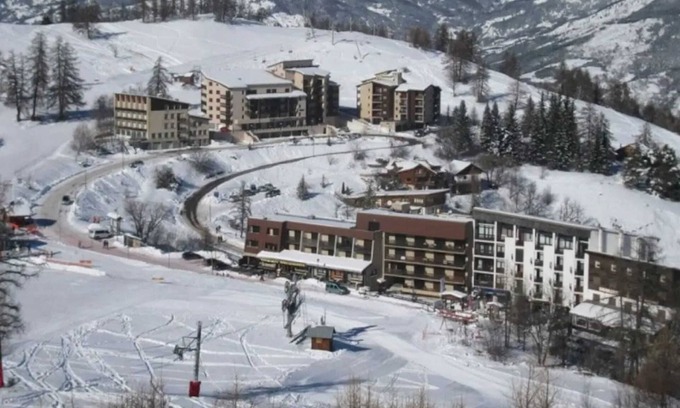 Enchastrayes Apartment | Homerez - Studio on the slopes, Enchastrayes.