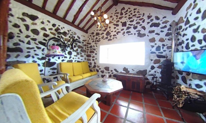 Sao Bras House | Homerez - Studio Praia da Vitória