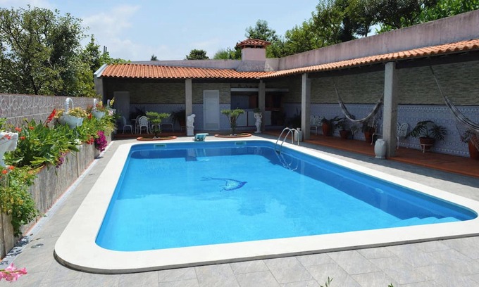 Oliveira De Azemeis Villa | Homerez - Villa Oliveira de Azeméis