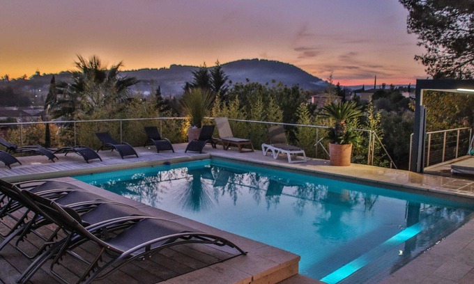 Le Beausset Villa | Homerez - Villa in Le Beausset