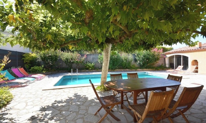 Saint-Didier Villa | Homerez - Villa in Saint-Didier