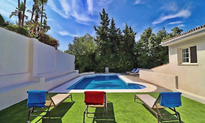 Marbella Ski Chalet | Homerez - Welcoming Chalet in Marbella with Pool and Air Conditioning