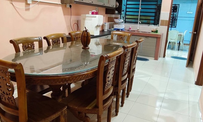 Kampung Sungai Karang Darat House | Homestay Murah Cheap and Very Satisfying