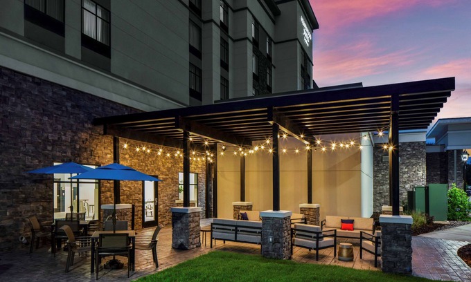 Greensboro Hotel | Homewood Suites by Hilton Greensboro Wendover, NC