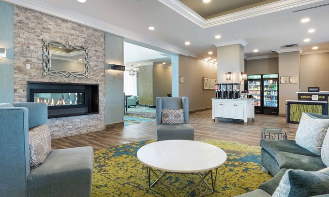 Ottawa Division Hotel | Homewood Suites By Hilton Ottawa Airport